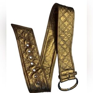 Tracy Porter gold Metallic all Leather Belt size medium NEW